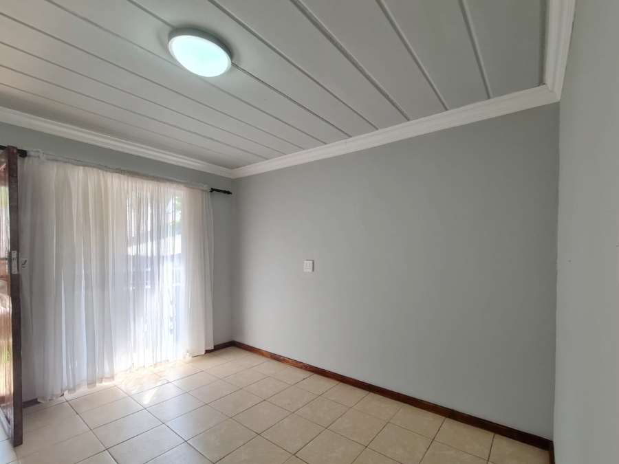 To Let 2 Bedroom Property for Rent in Ifafi North West